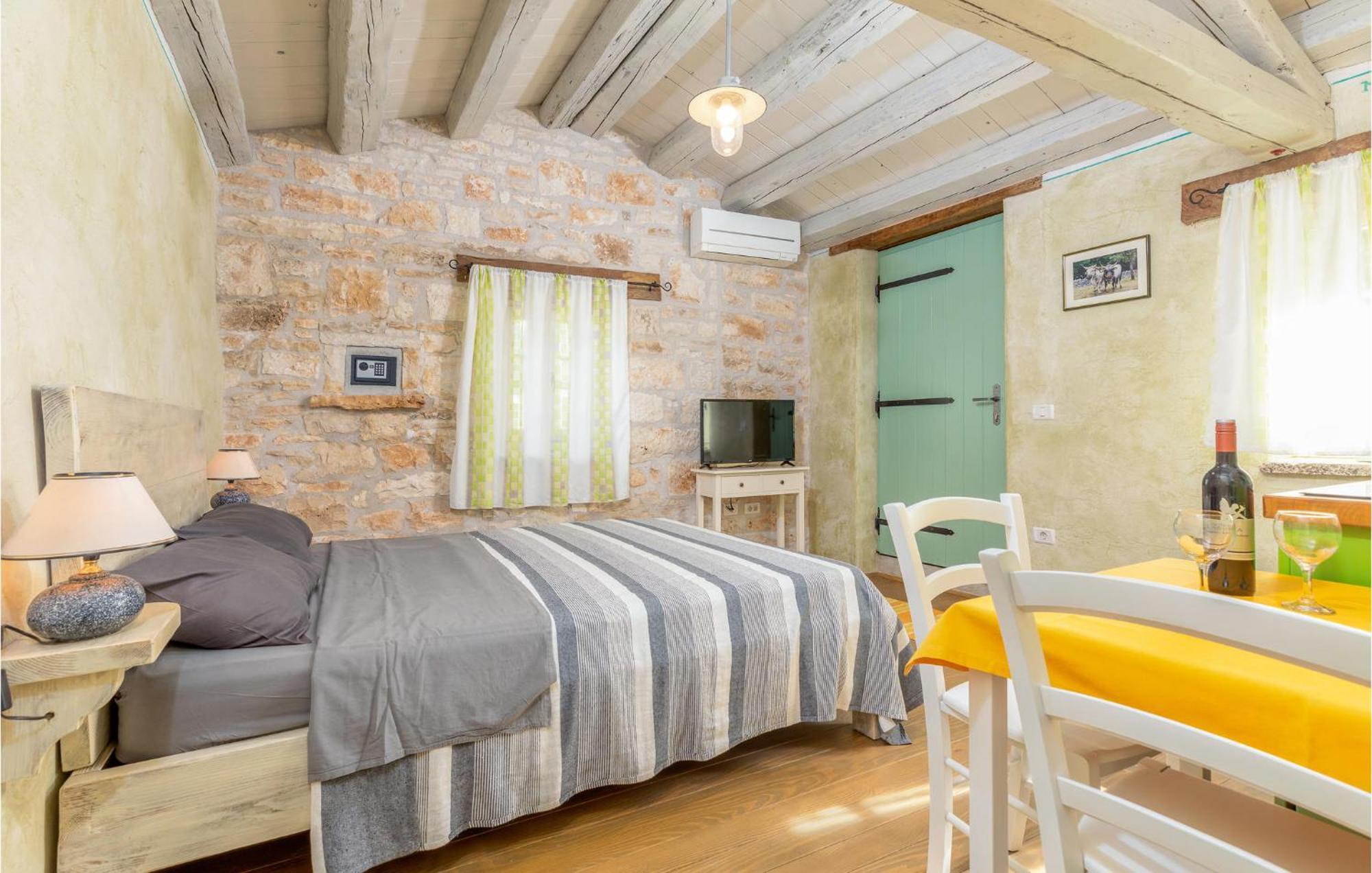 Awesome Apartment In Žminj Kültér fotó
